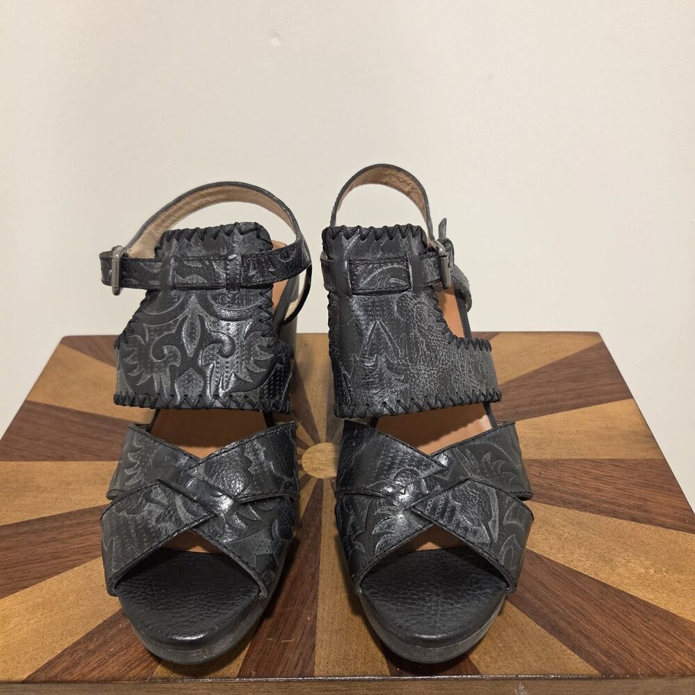 Patricia Nash Viola Black Tooled Leather Sandals Heels Rustic Sz 8.5M MRSP 169 - Picture 3 of 13